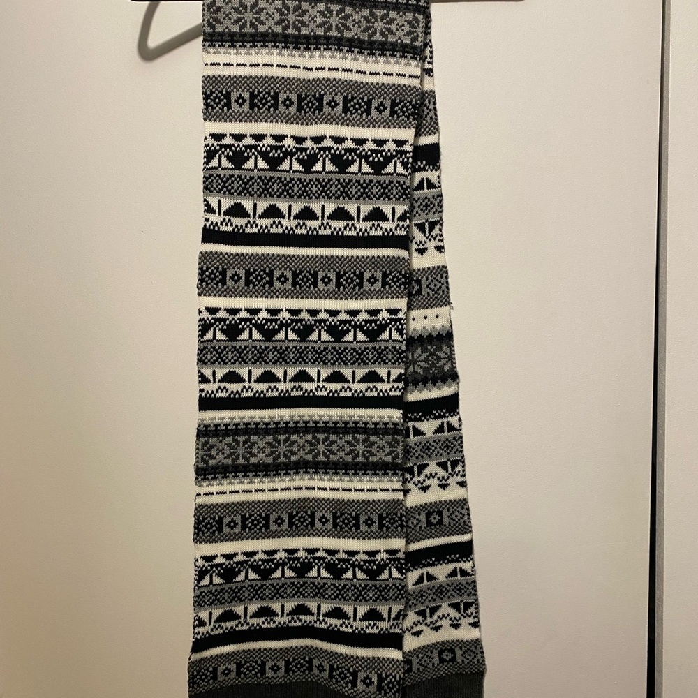 Club Room Monochrome Knit Scarf